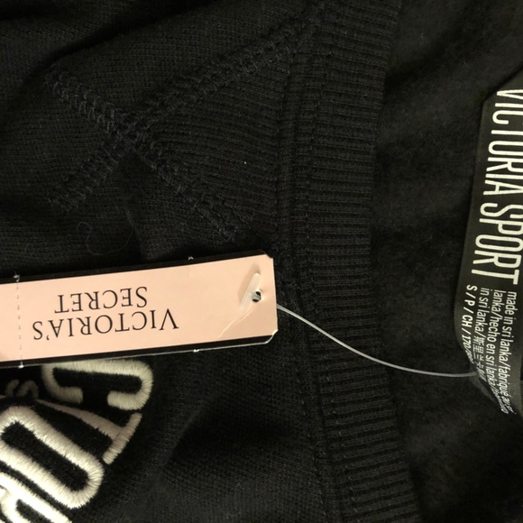 New Victoria’s Secret sport short sleeve sweater - Picture 7 of 7